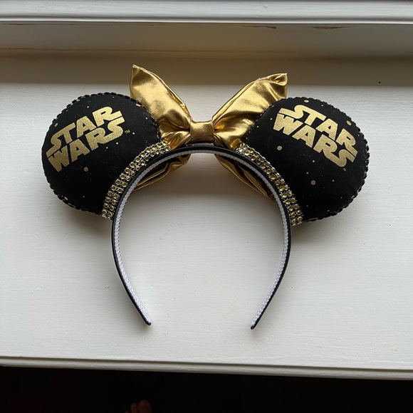 Women’s Star Wars Mickey Ears - Picture 2 of 2